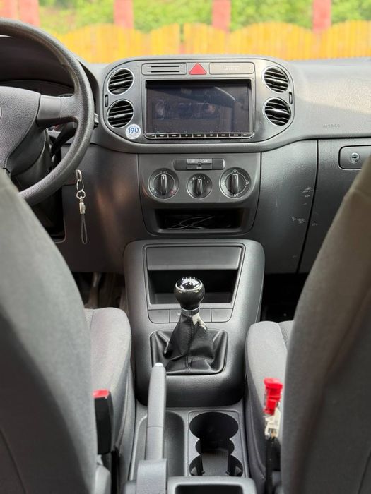 Продам Volkswagen Golf Plus 1.6 бензин