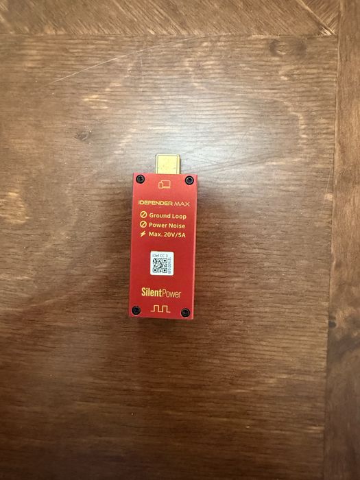 Ізолятор контуру заземлення з фільтром живлення IFI IDefender Max