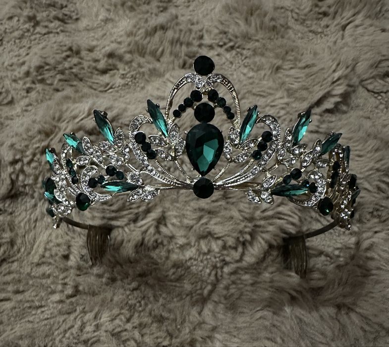 Тіара діадема з зеленими камінцями