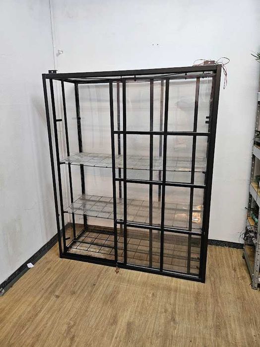 Gablota/Witryna ekspozycyjna na towar typu rośliny