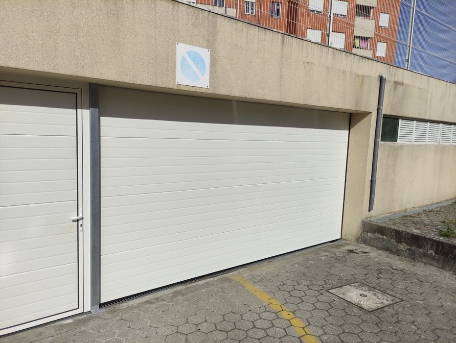 Garagem em Aveiro - Esgueira