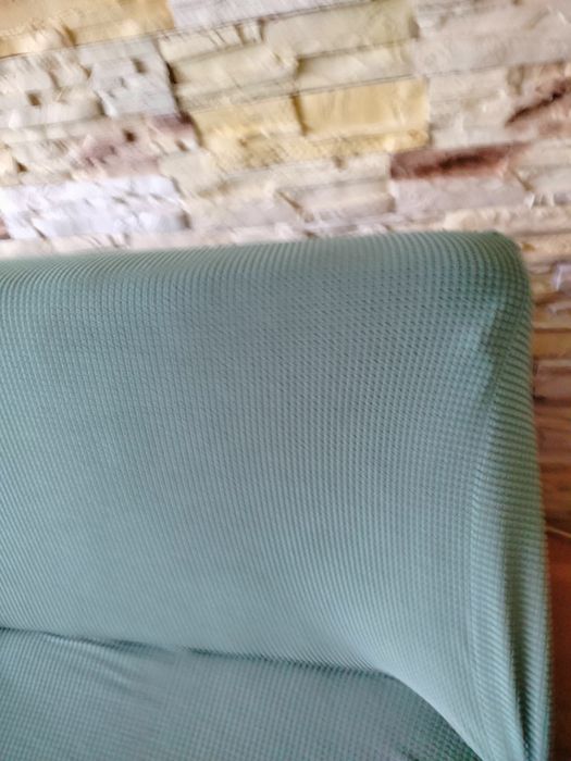Narzuta na wersalkę na gumkach