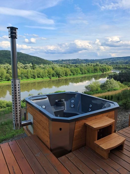 Wanna ogrodowa z paleniskiem wewnętrznym POPRAD