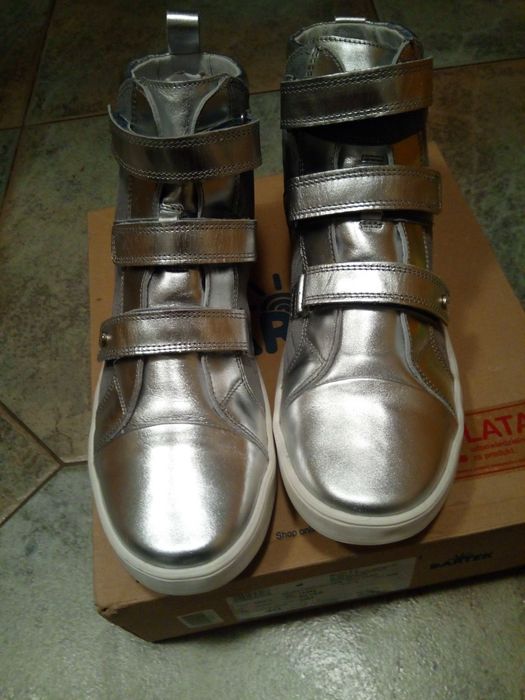 Bartek trzewiki sneakersy skórzane srebrne r. (39) 40 nowe