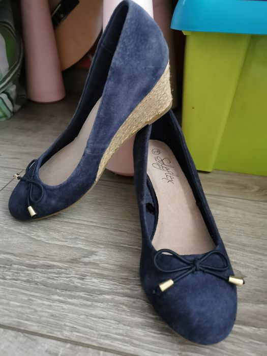 Buty na koturnie roz 36