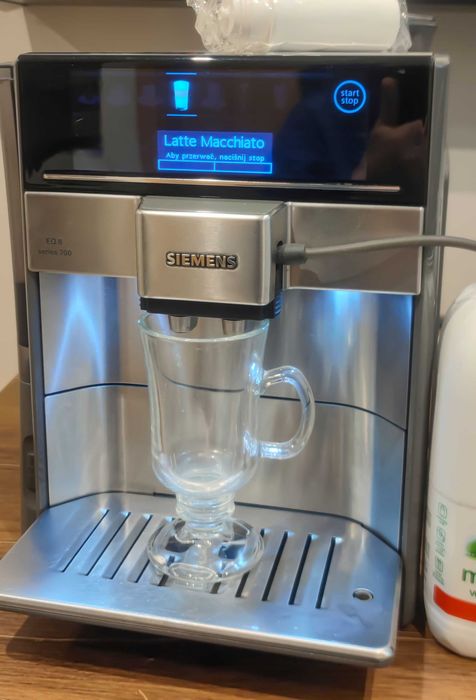 Automatyczny ekspres do kawy Siemens EQ.6 S700 -INOX