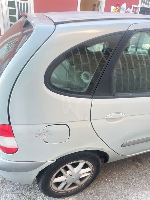 Vende-se Carro Renault