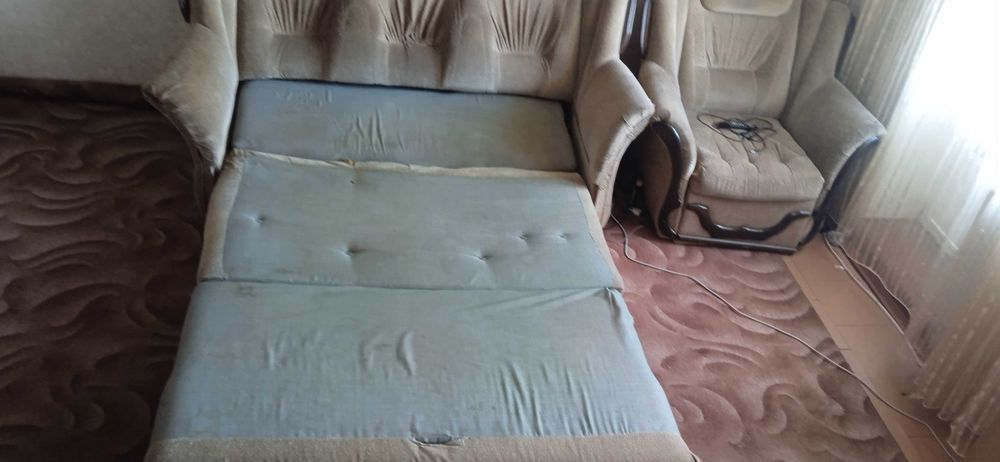 Продам Диван та два крісла