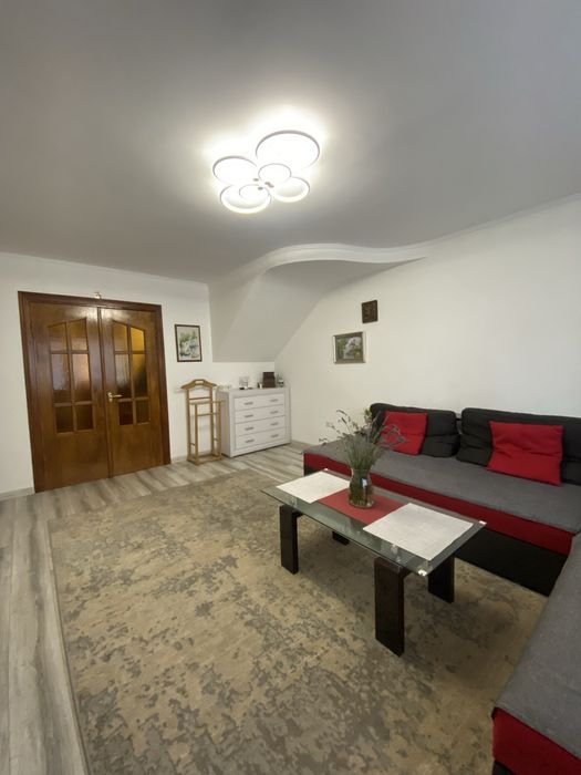 Продається БЕЗ КОМІСІЇ ДЛЯ ПОКУПЦЯ 2-х кімнатна квартира на Дружбі!