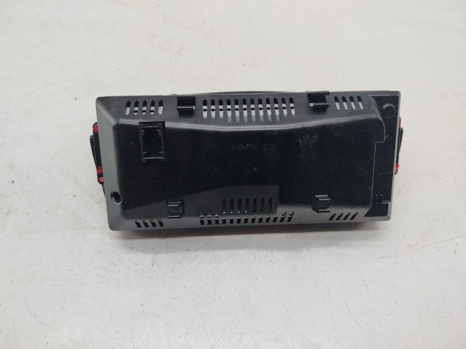 Display - BMW 5 Touring (E61) | 04 - 10
