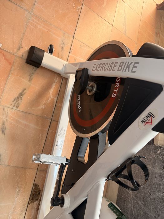 Bicicleta estatica como nova