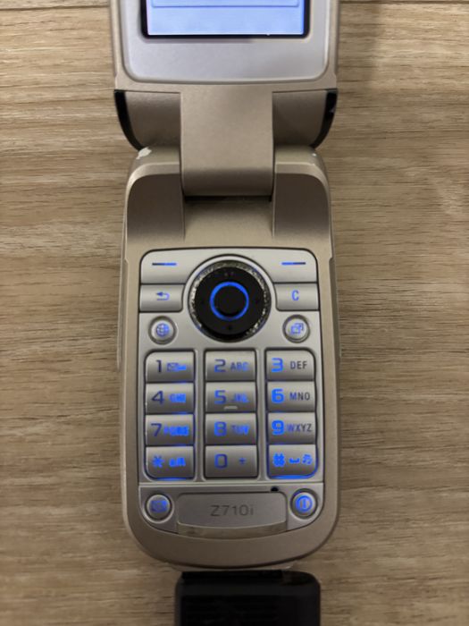 Sony ericsson z710i