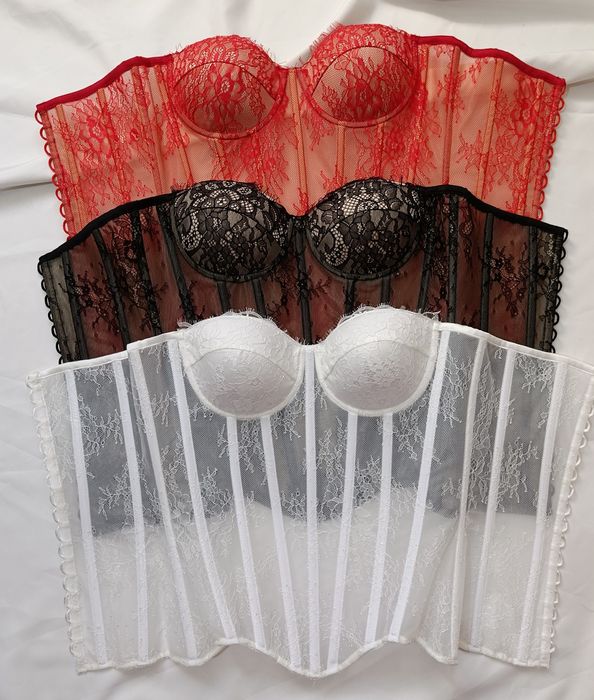 Втягуючі  корсети, корсети з мереживом