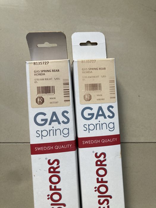 Амортизатор багажника Хонда стрим 2004 року