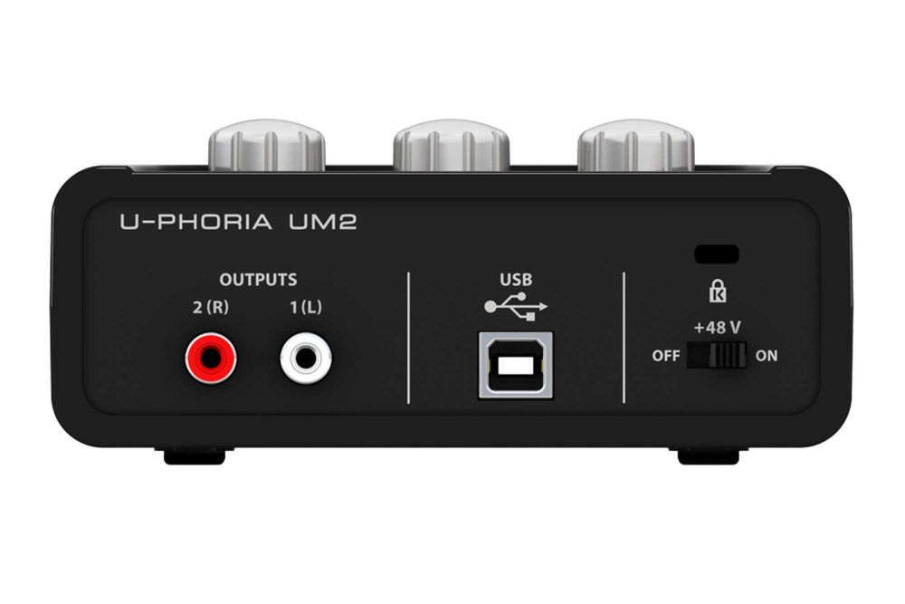 звукова карта Behringer U-Phoria UM2