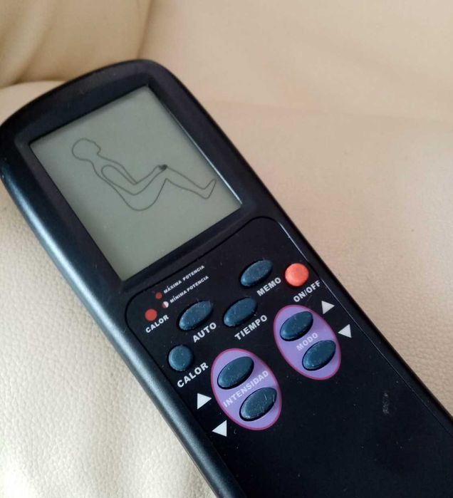 excelente poltrona reclinável para massagens, em pele