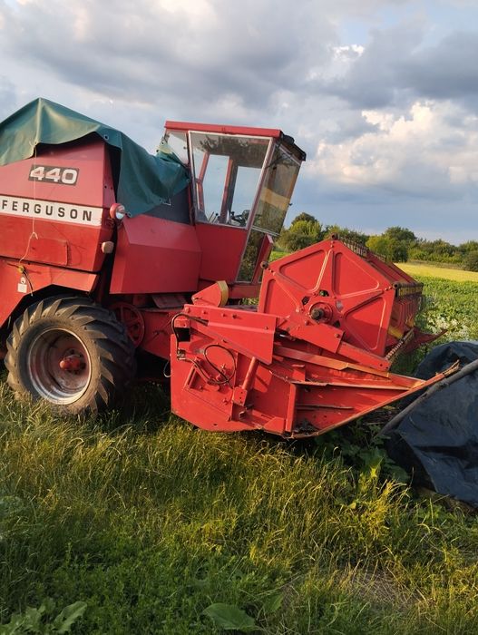 Комбайн Massey Ferguson 440