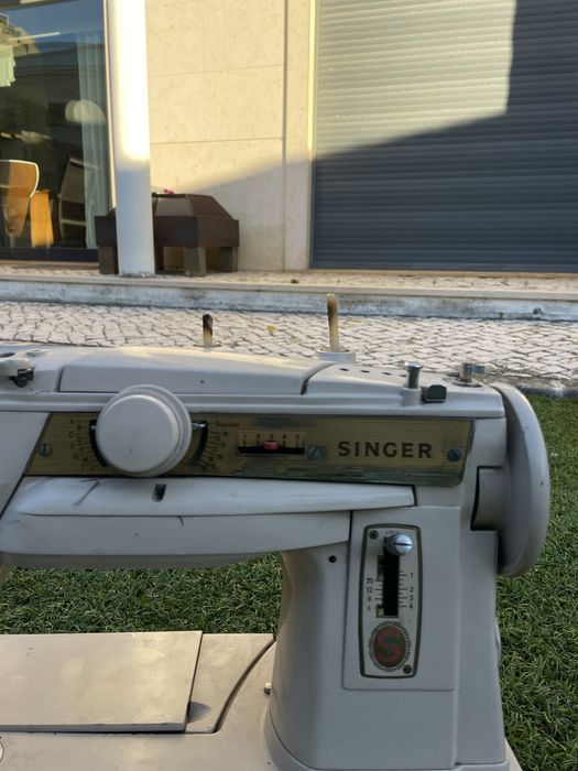 Máquina Singer modelo 431 G (apenas coleção)
