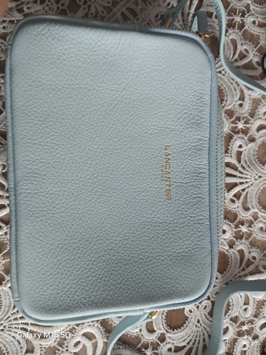Skórzana torebka listonoszka LANCASTER Paris Crossbody Błękitna Baby