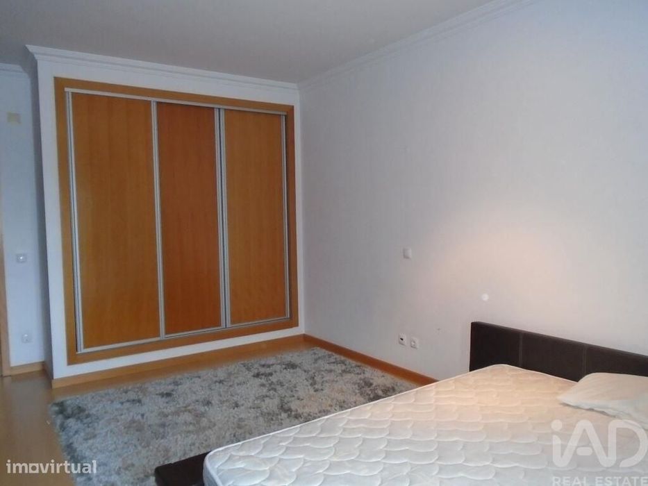 Apartamento T2 em Almeirim de 163,00 m2