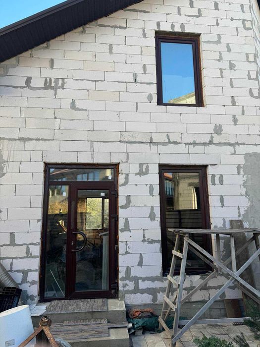 Будинок під чистове оздоблення в Совіньйоні.