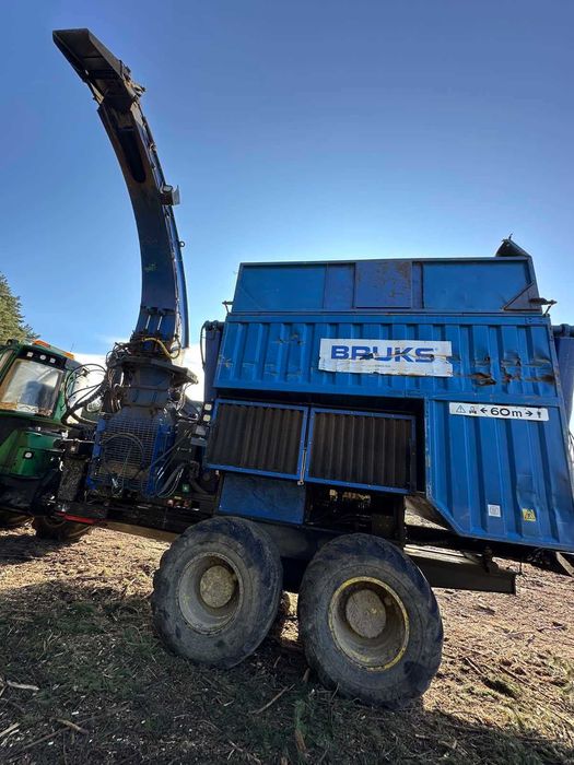 Продається спецтехніка John Deere 1510E + на базі дробарка BRUKS