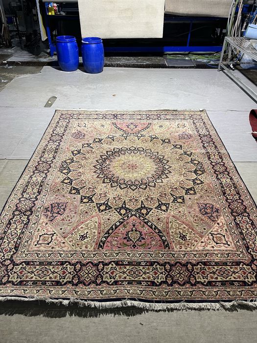 Tapete de persa oriental, artesanal em bom estado de conservação