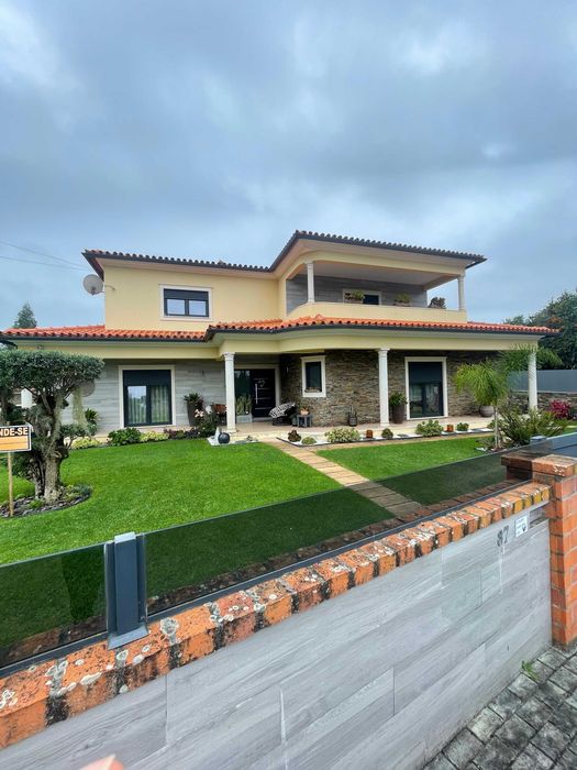 Moradia de luxo perto da praia e da lagoa da Ervedeira