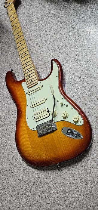 fender deluxe stratocaster - Купить электрогитары - Цена на OLX.ua