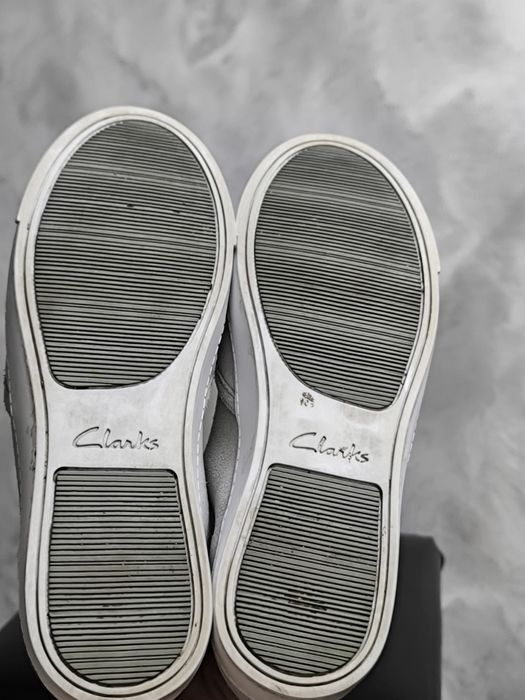 Жіночі замшеві сліпони Clarks розмір 38 24 см