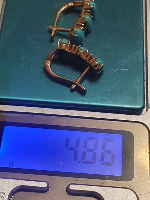 Золотые серьги с бирюзой