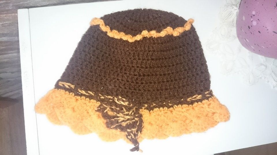 Czapka dziewczęca, kapelusik
