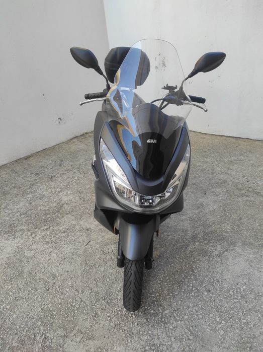 Honda PCX 125 (2017) – Impecável e com Poucos Quilómetros!