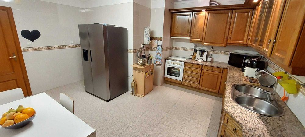 Arrenda-se quarto em Setúbal. Disponivel já.