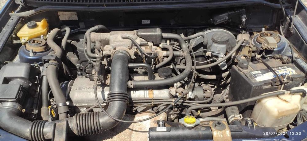 Mazda demio 1999