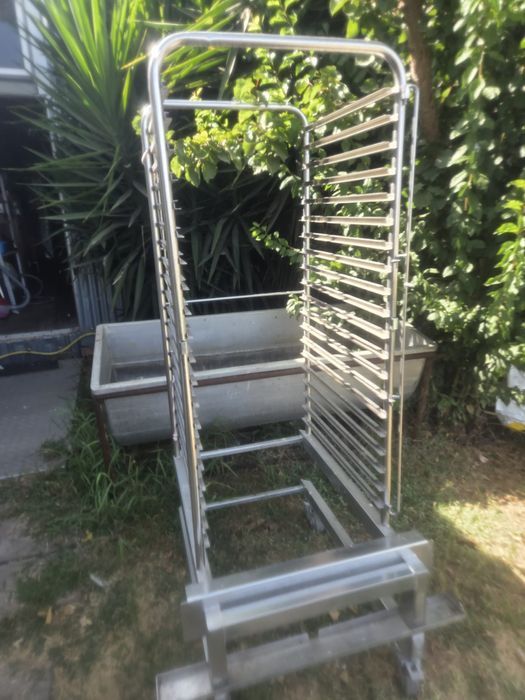 Carro em inox para transporte de tabuleiros