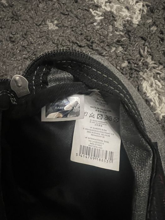 Бананка EASTPAK продам