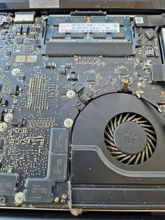 Motherboard Macbook pro 2010 processador i7 2,66ghz, não liga