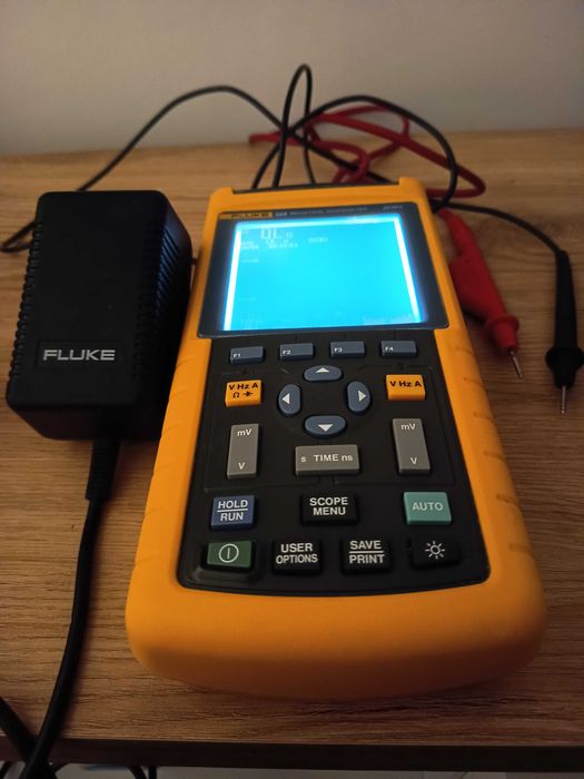 Ręczny oscyloskop Fluke 123 Industrial Scopemeter 20 MHz