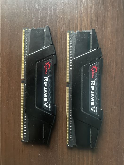 2x8GB Ripjaws V CL16 3600Mhz OC