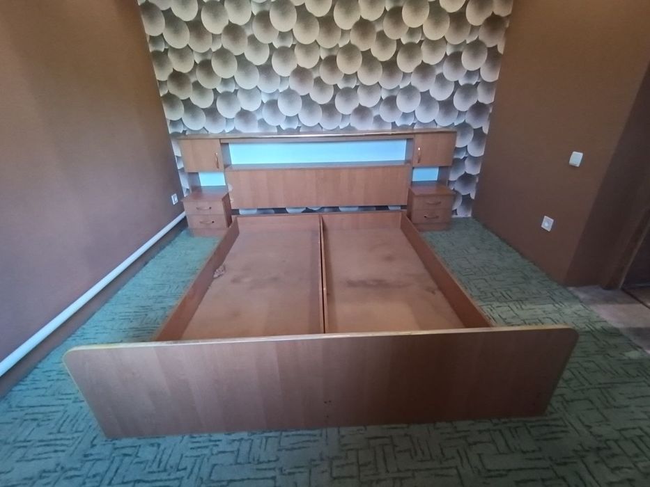 Продам кровать без матраса