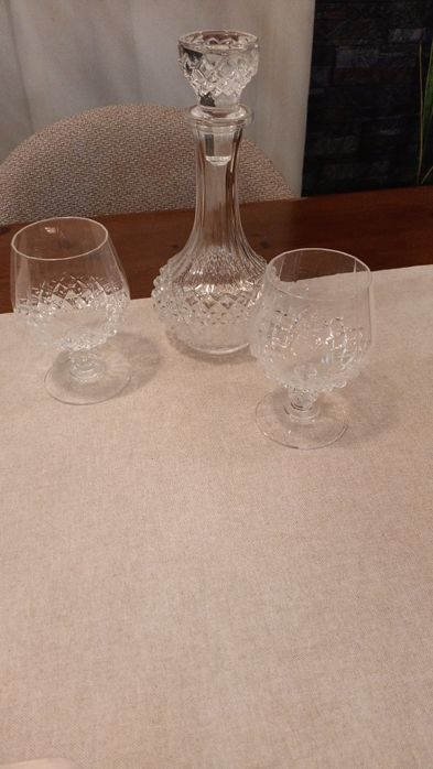 Conjunto de garrafa licor e 2 copos