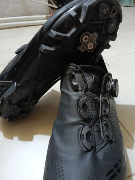Sapatos de encaixe Btt