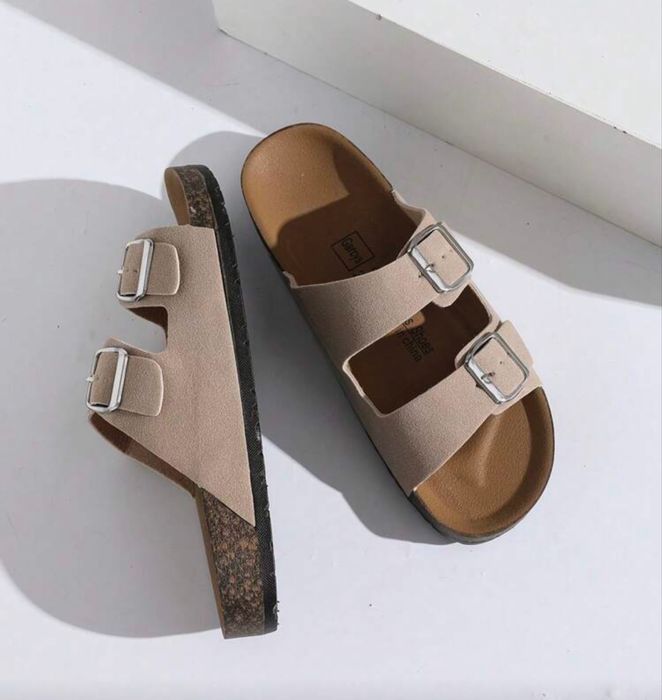 Nowe damskie klapki
