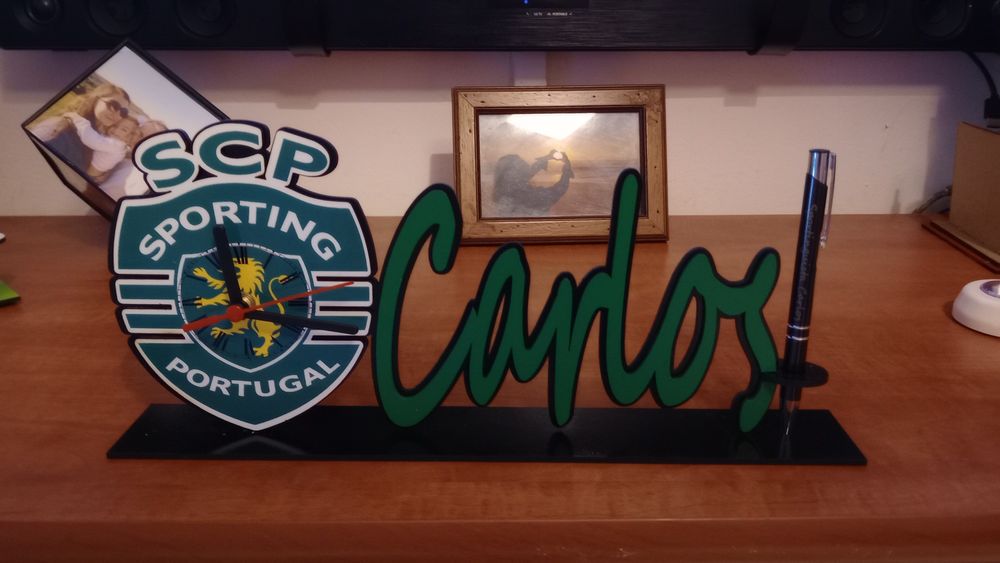 Placa Clube com Relógio e caneta