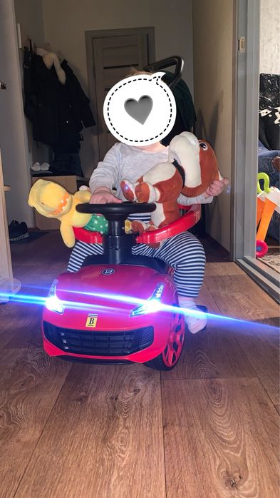 Продам машинку -толокар