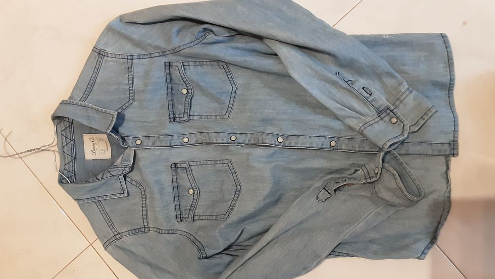 Vestidos novos, em lã e camisa em ganga e saco em crochet