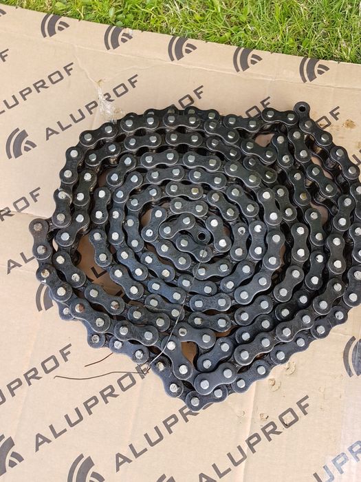 Sprzedam łańcuch napędowy rolkowy, jednorzędowy 16B-1 (1 cal) .