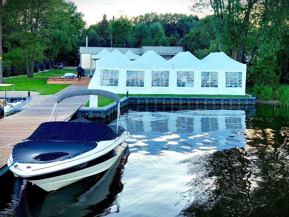 Wynajem namiotów , krzeseł , stołów , zastawy , pokrowców , nagrzewnic