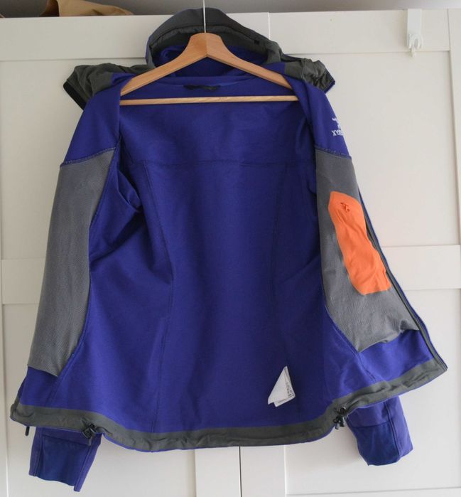 Arc'teryx Gamma LT - damska fioletowa kurtka rozm. M